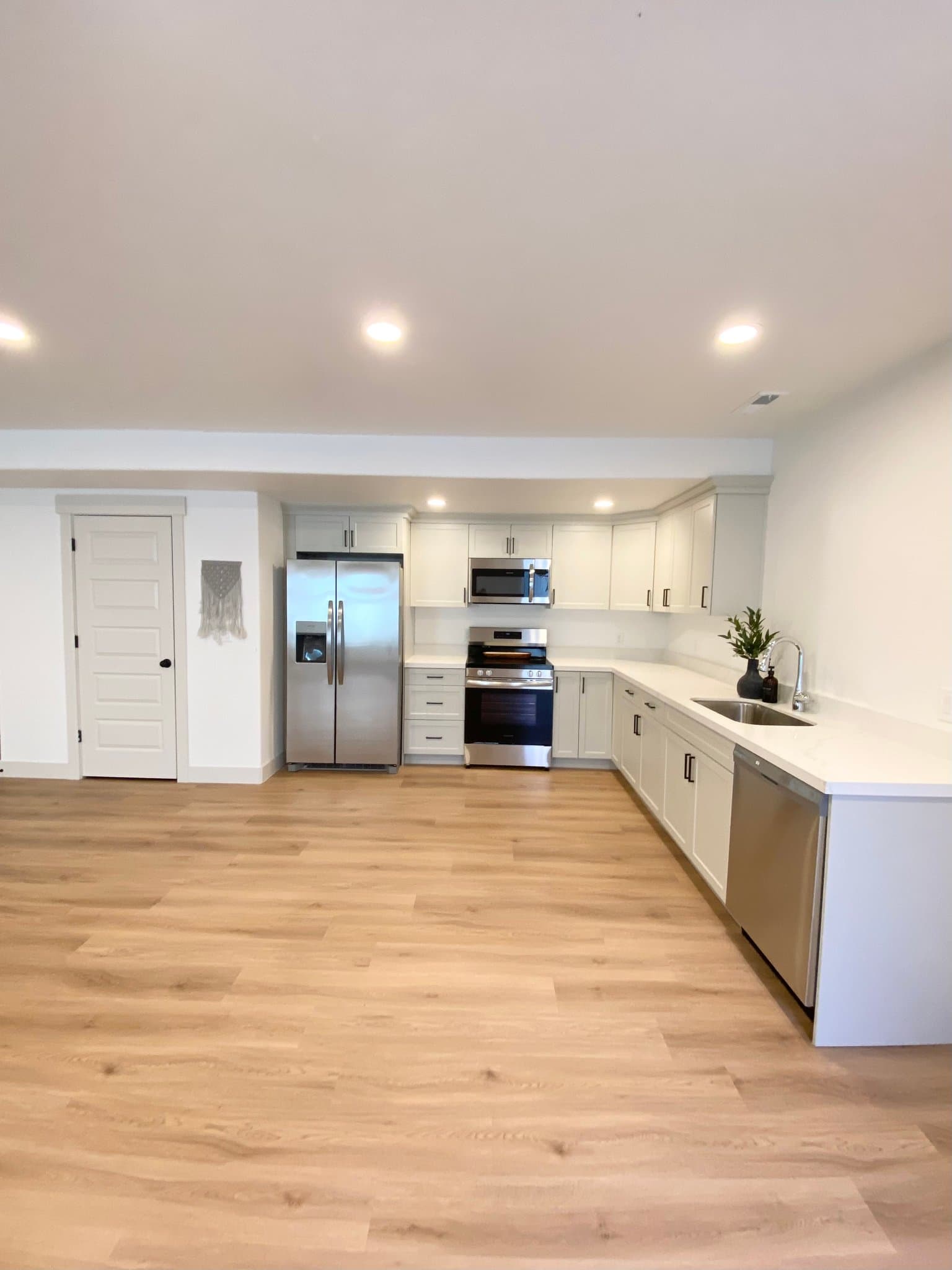 Eagle Mountain House: 2742 N Jojo Road