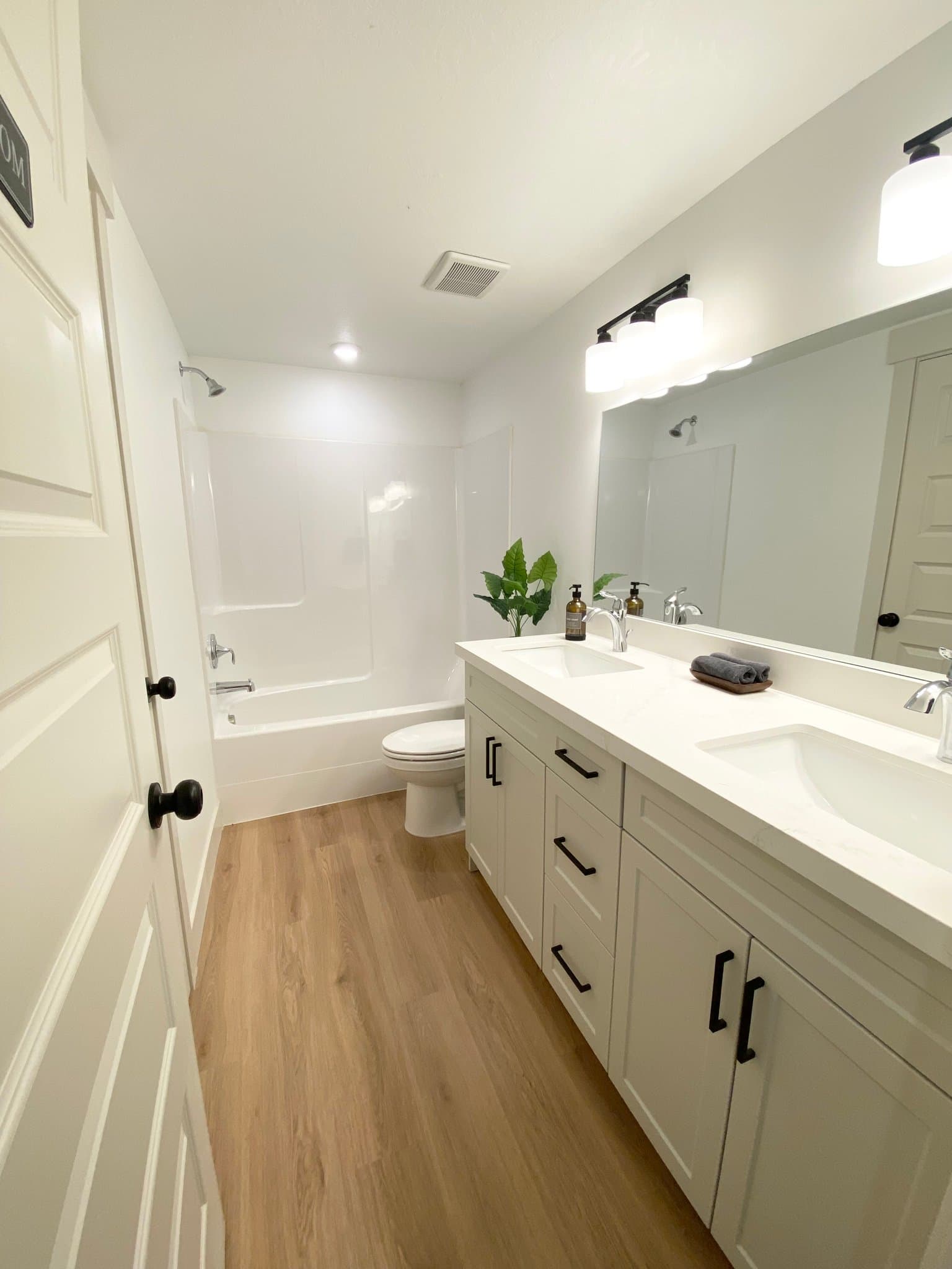 Eagle Mountain House: 2742 N Jojo Road