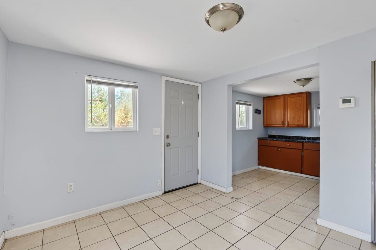San Bernardino Apartment: 949 E 3rd St