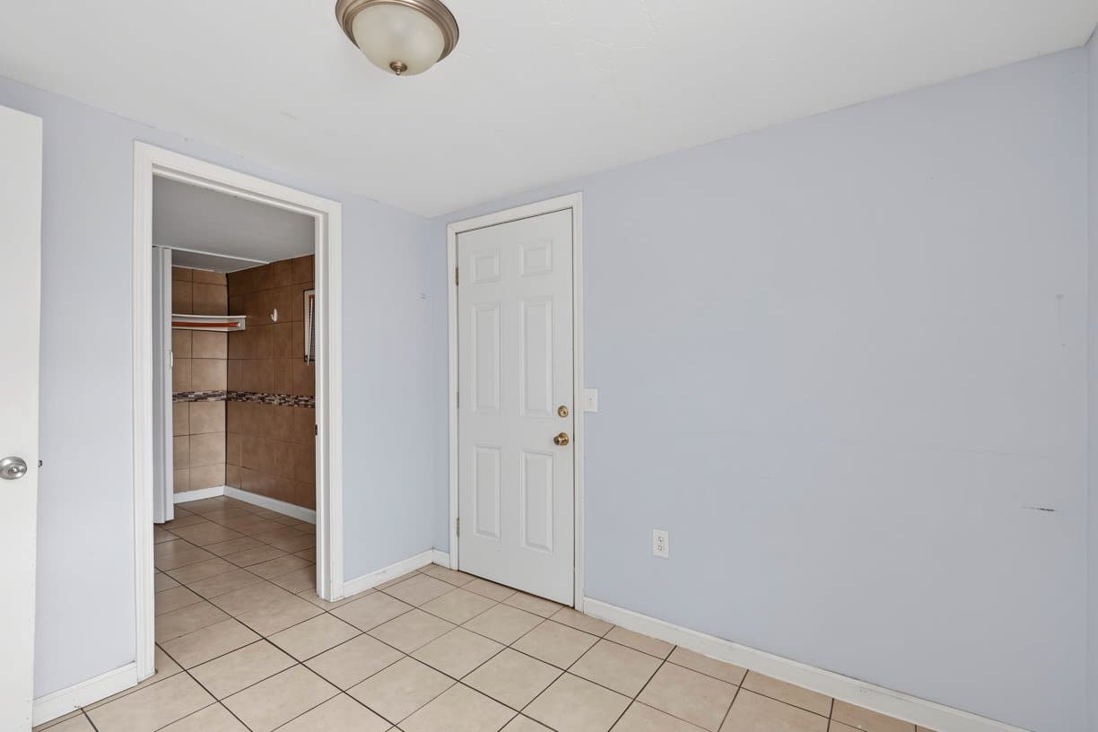 San Bernardino Apartment: 949 E 3rd St