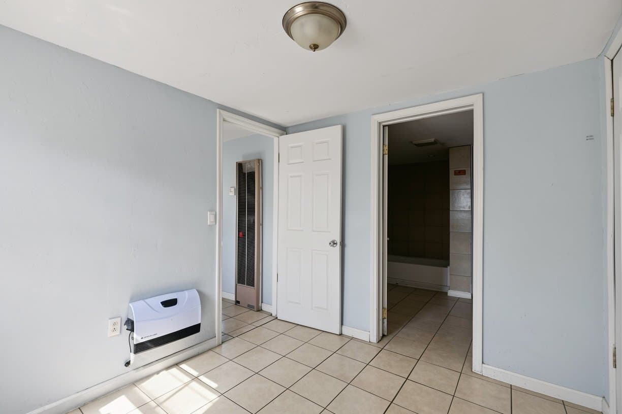 San Bernardino Apartment: 949 E 3rd St