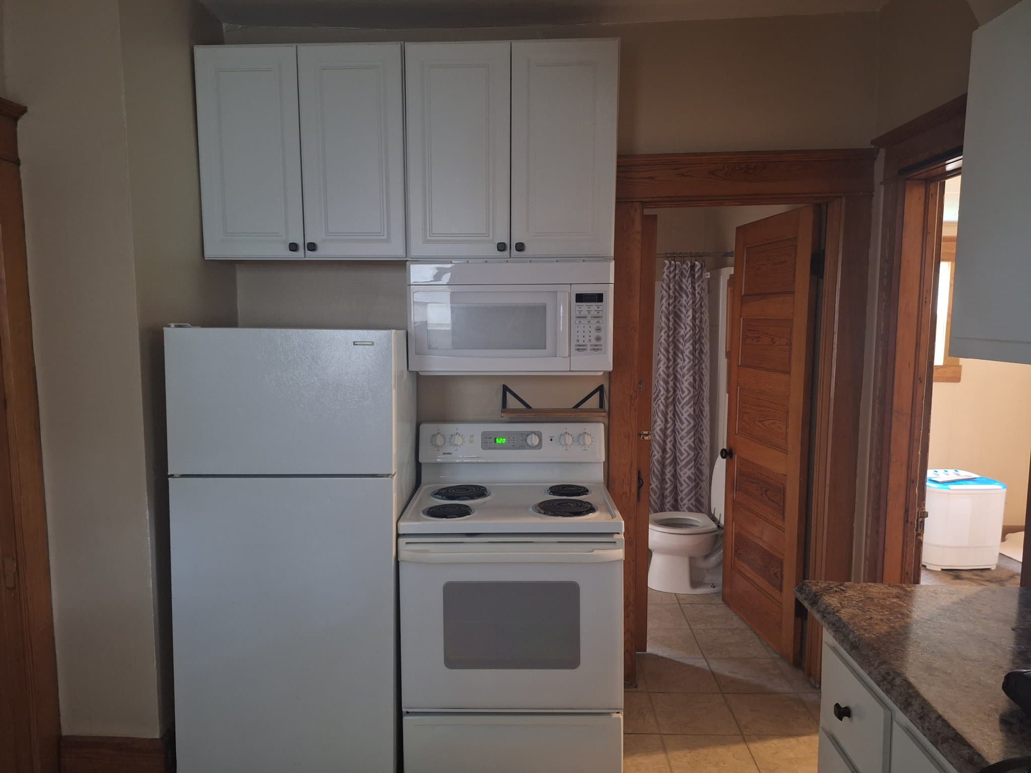 Hillsdale Multiplex: 86 S Howell St