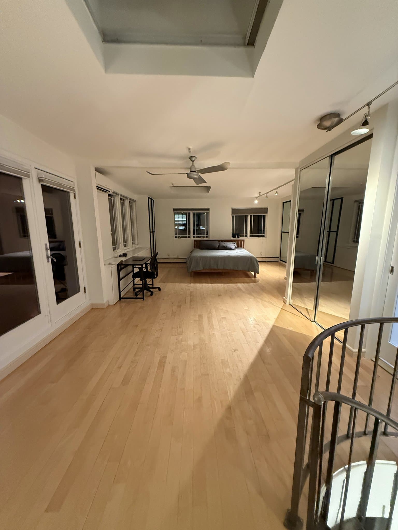 New York Single Room: 131 Mercer St
