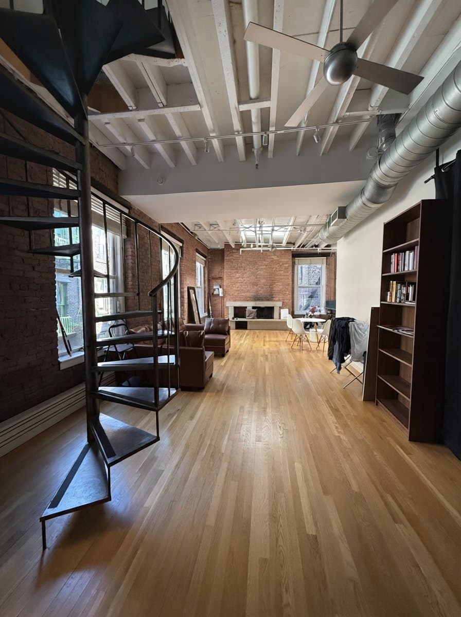 New York Single Room: 131 Mercer St