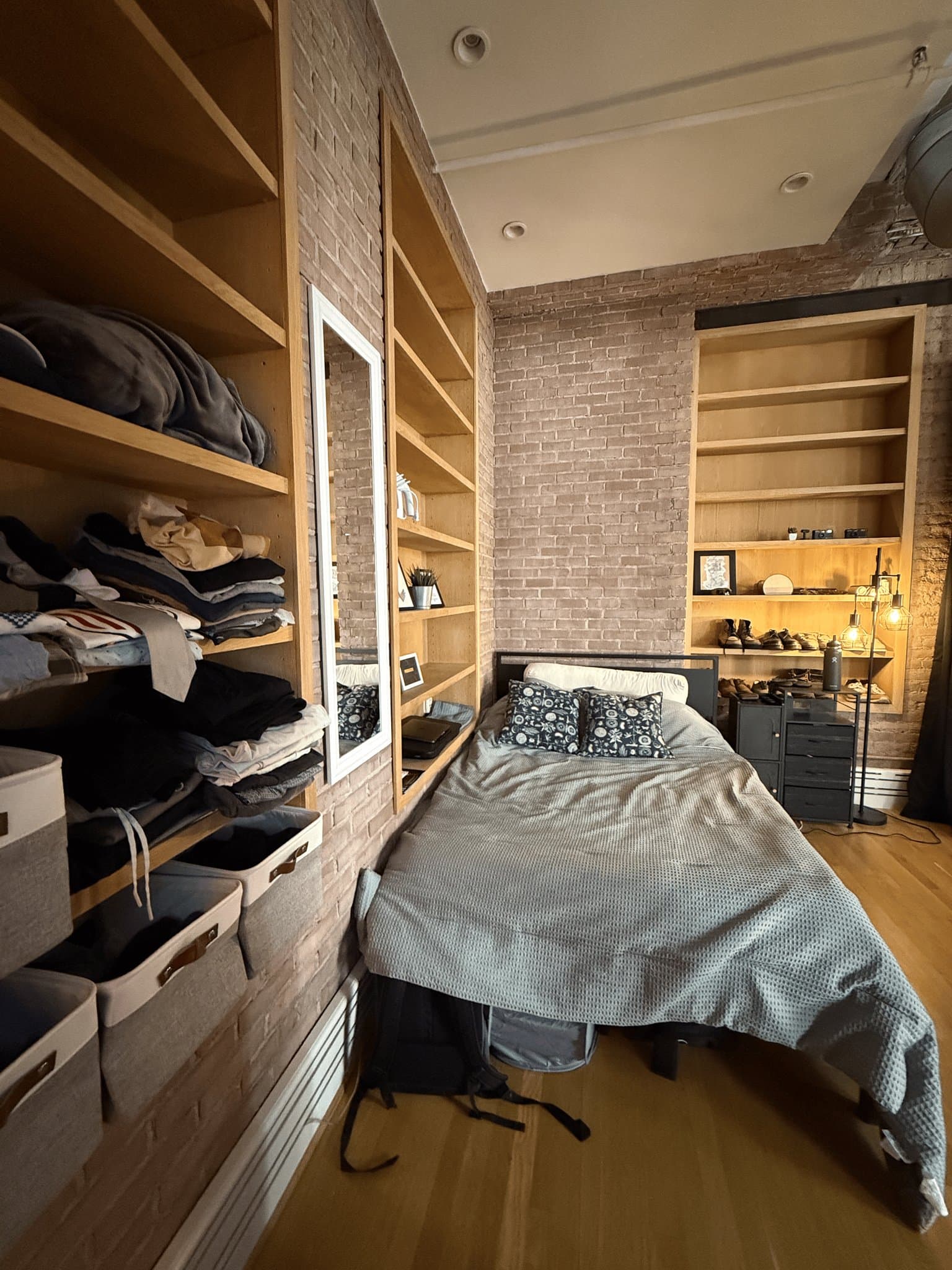 New York Single Room: 131 Mercer St