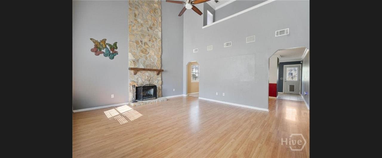 Savannah House: 24 St Ives Dr