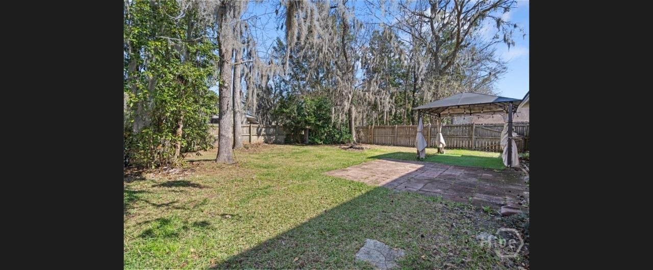 Savannah House: 24 St Ives Dr