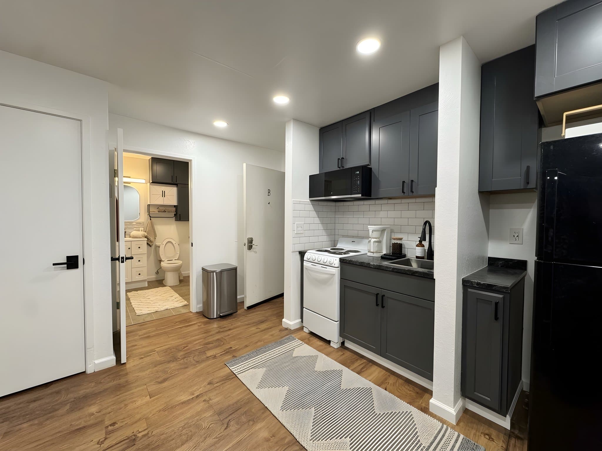 San Leandro Apartment: 1312 Clarke St