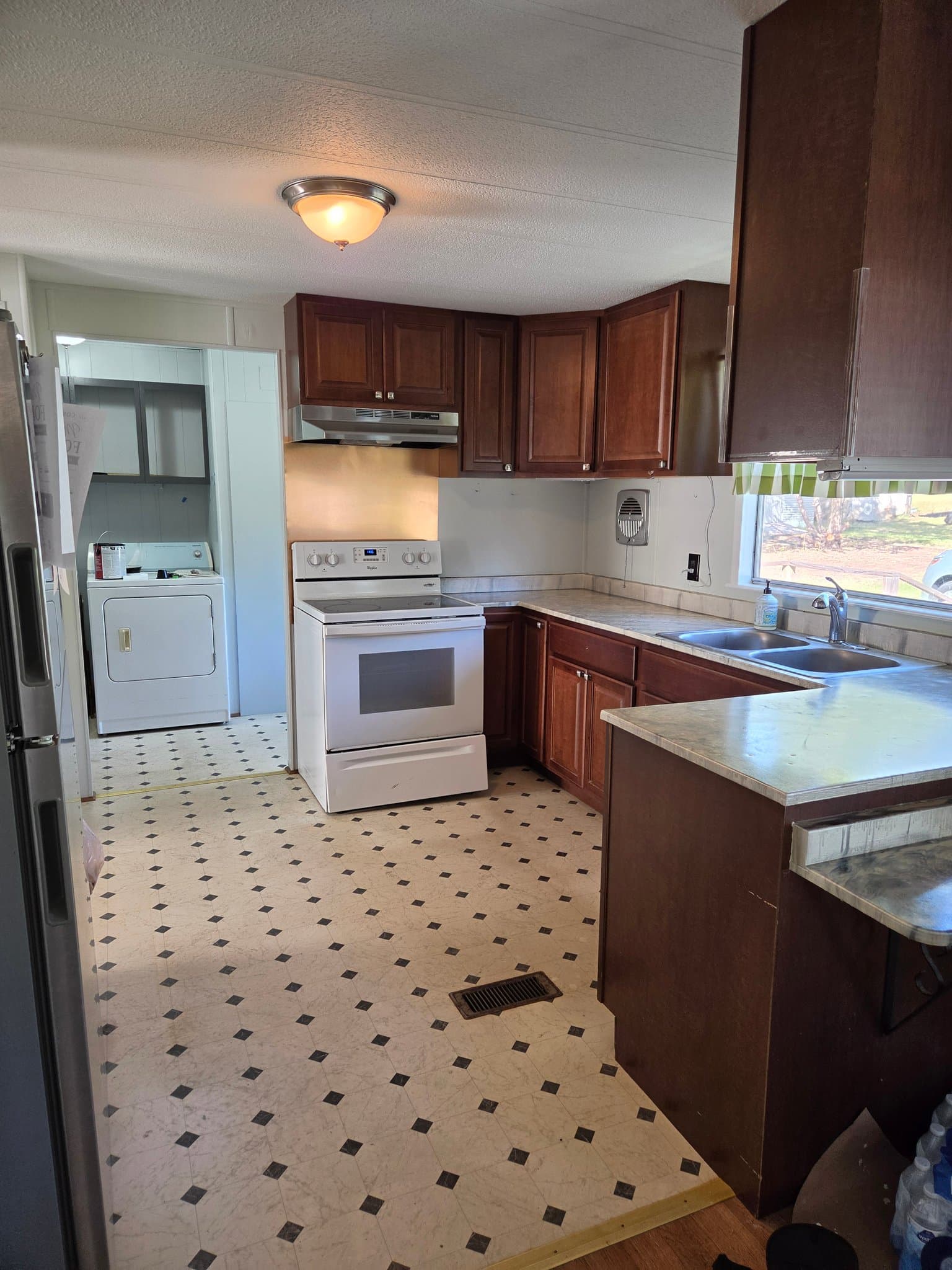 Cordele House: 134 Canary St
