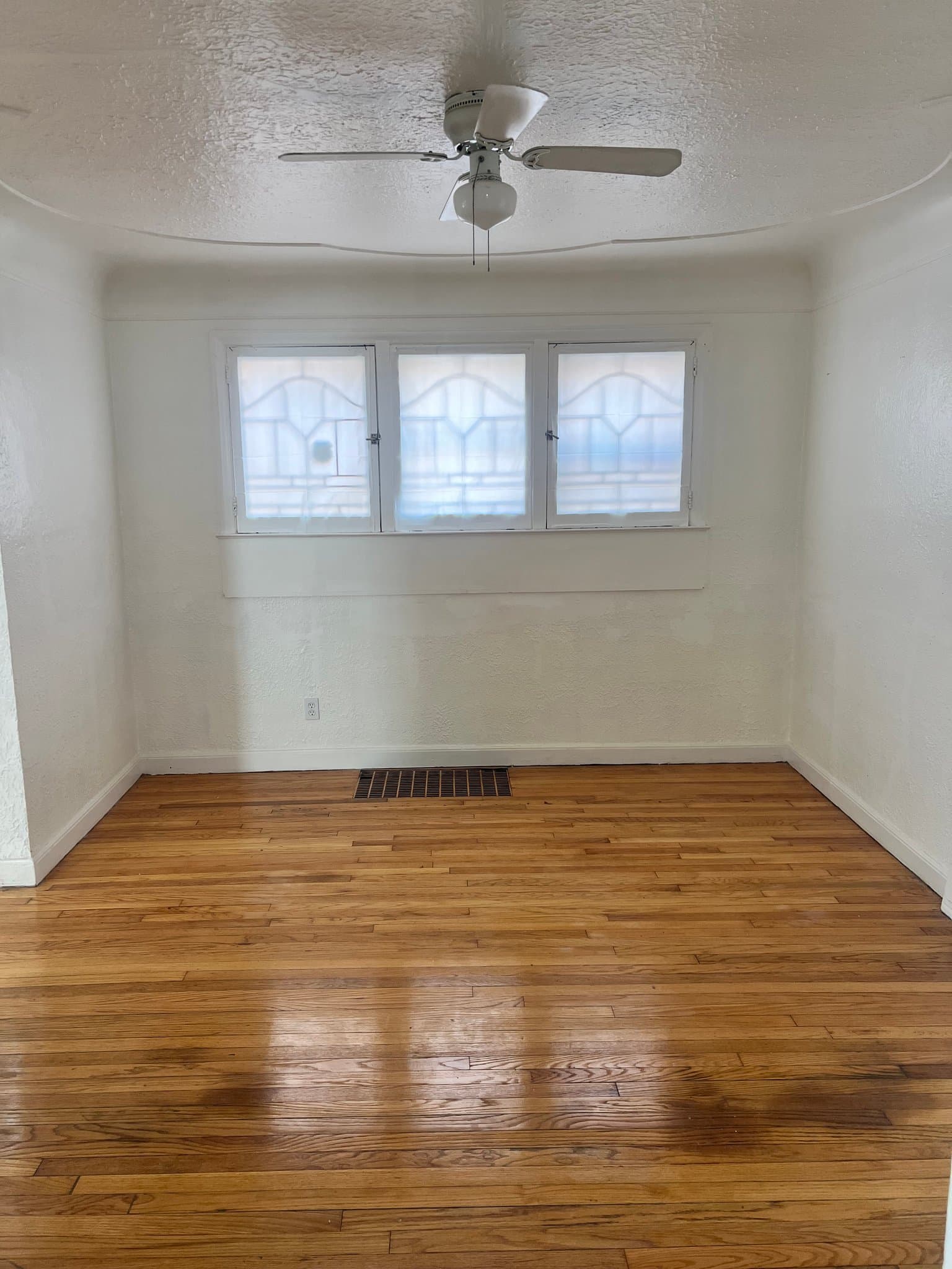 Detroit House: 9620 Strathmoor St