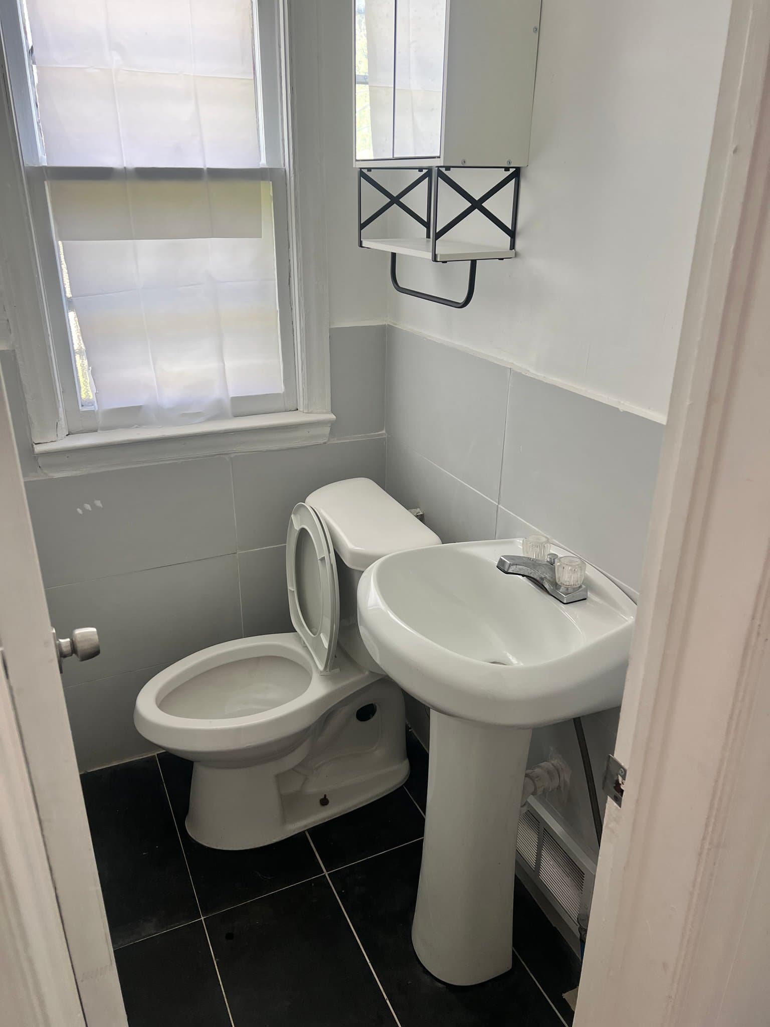 Detroit House: 9620 Strathmoor St