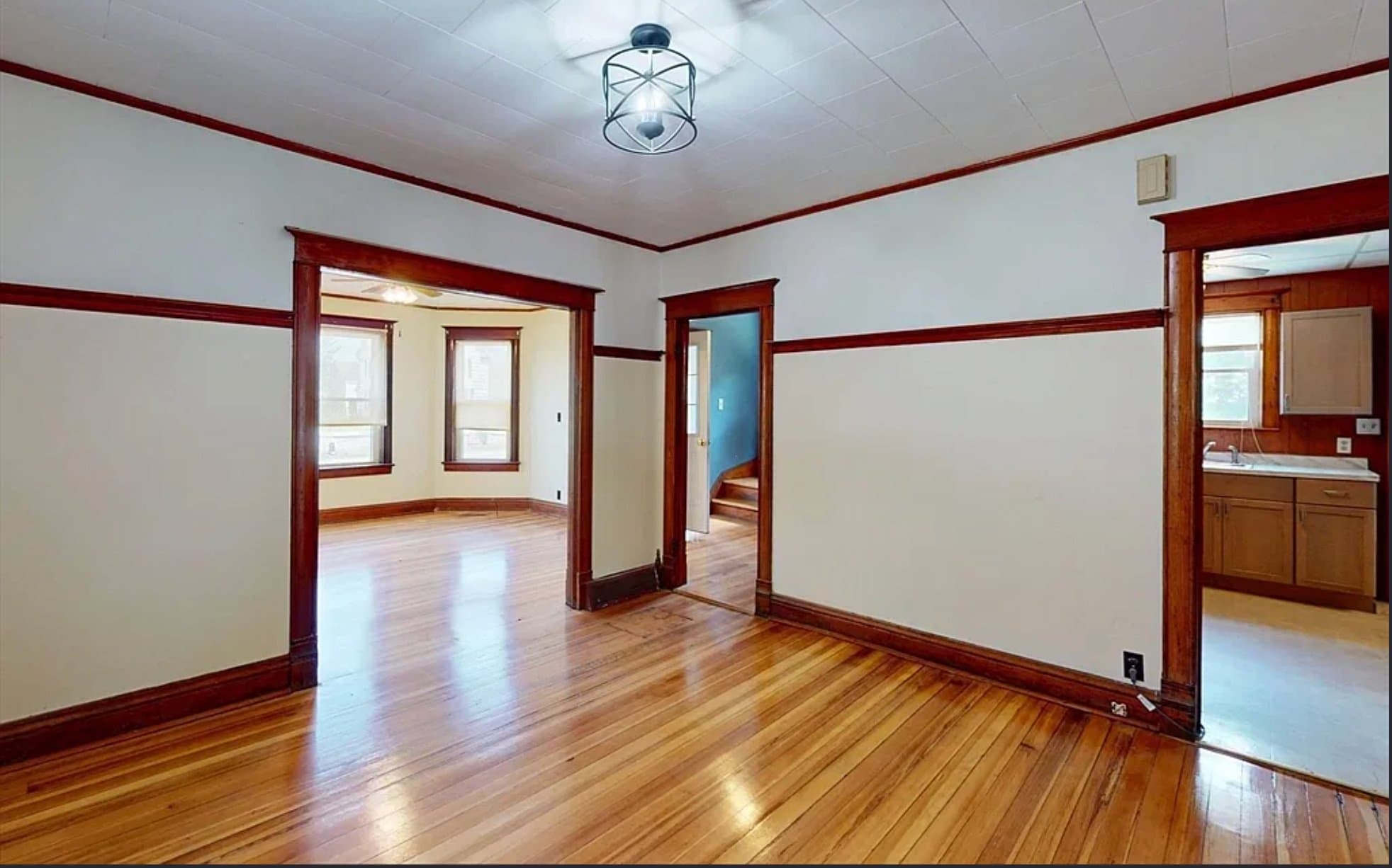 Hadley House: 153 Russell St
