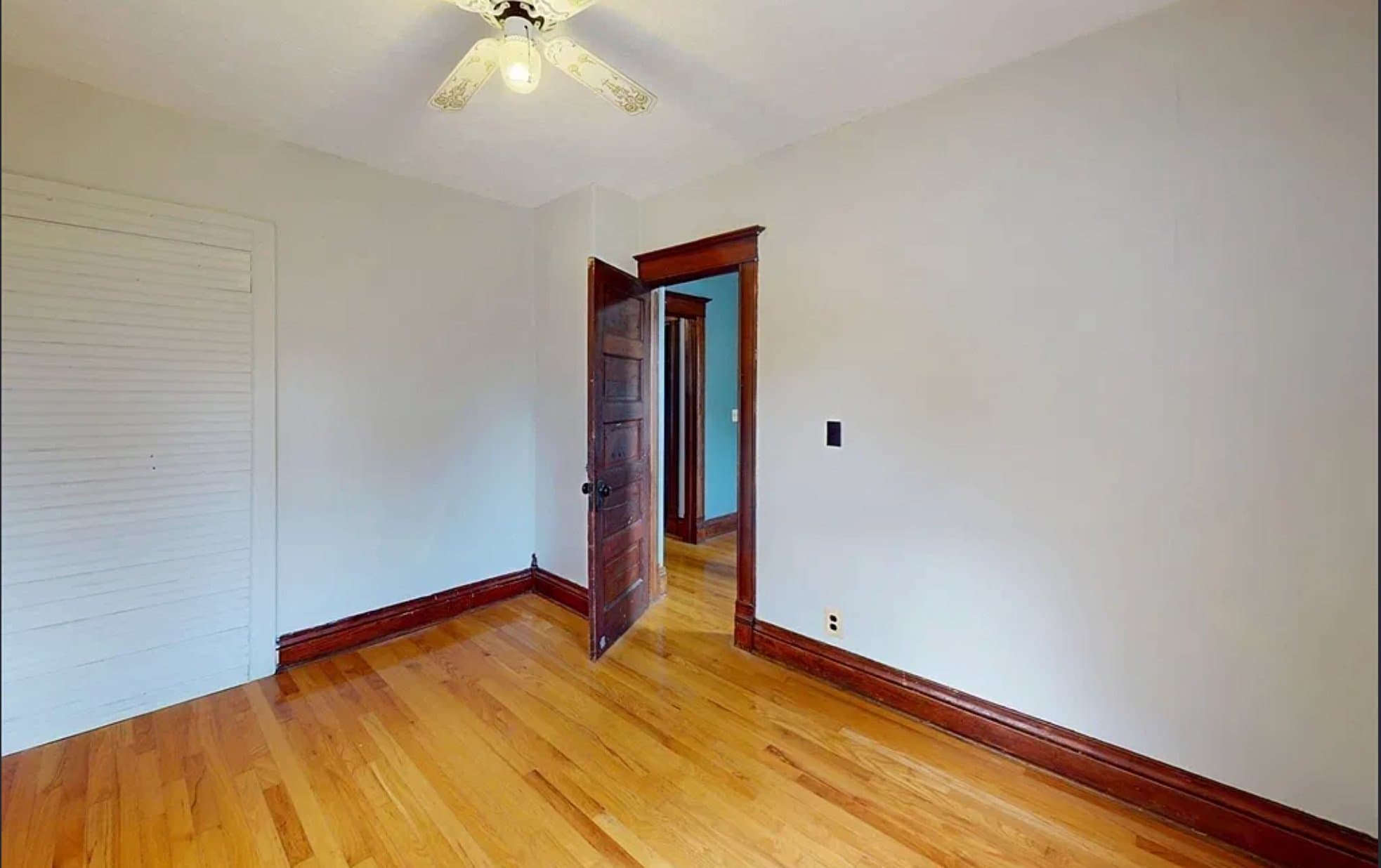 Hadley House: 153 Russell St