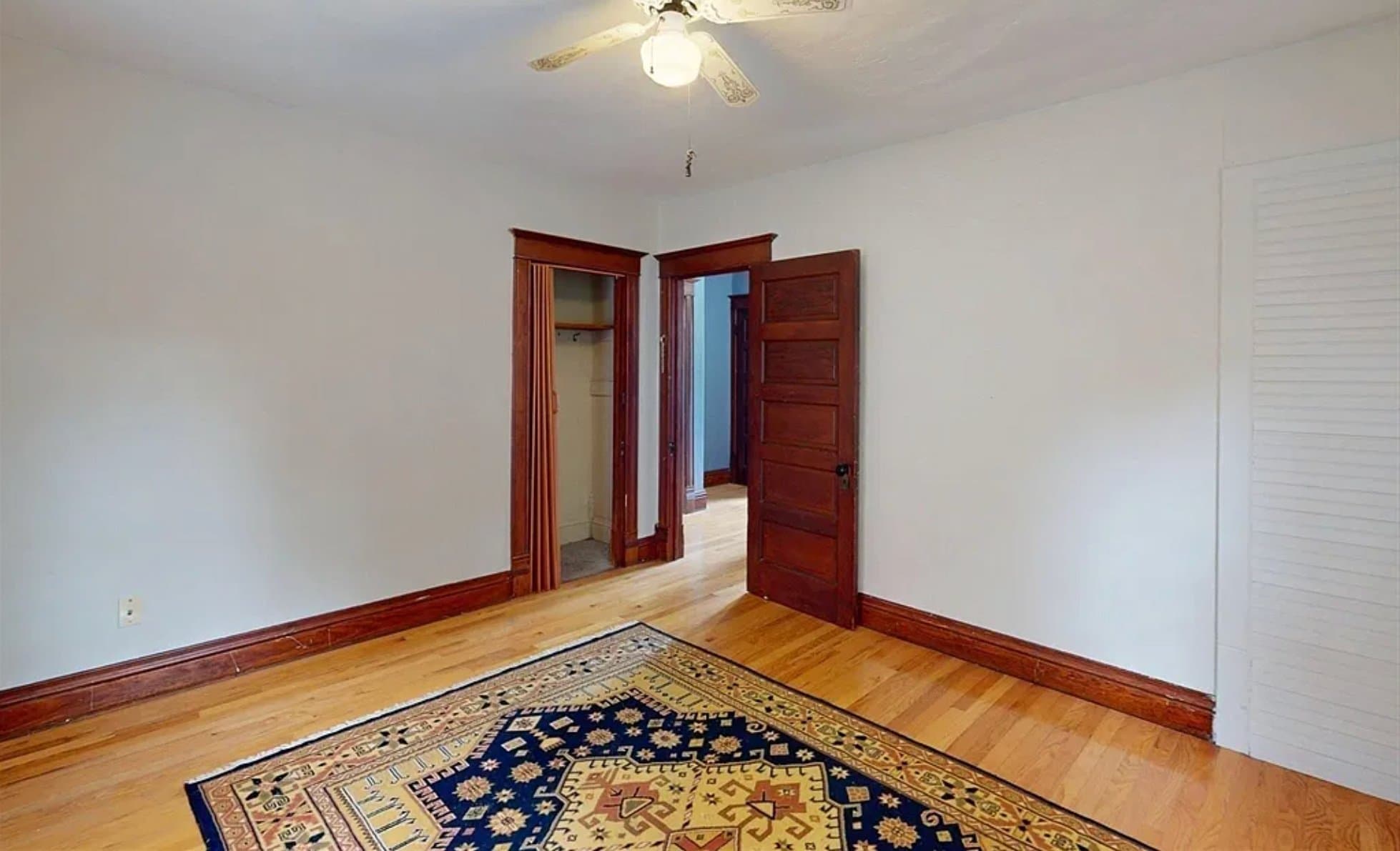 Hadley House: 153 Russell St