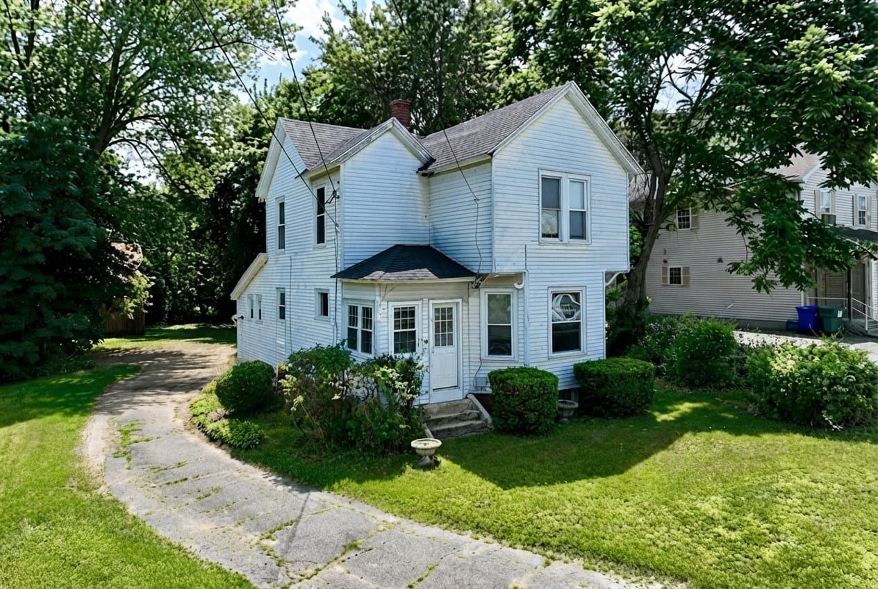 Hadley House: 153 Russell St