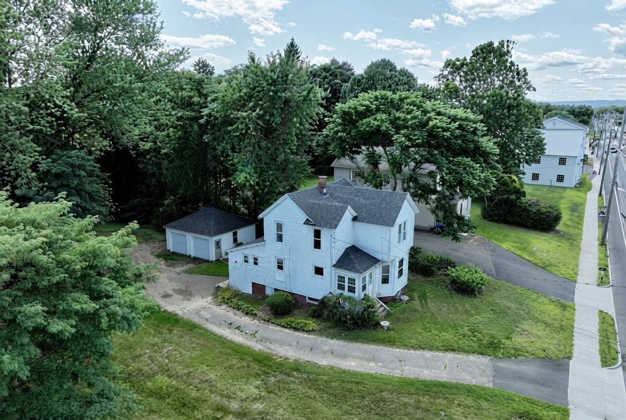Hadley House: 153 Russell St