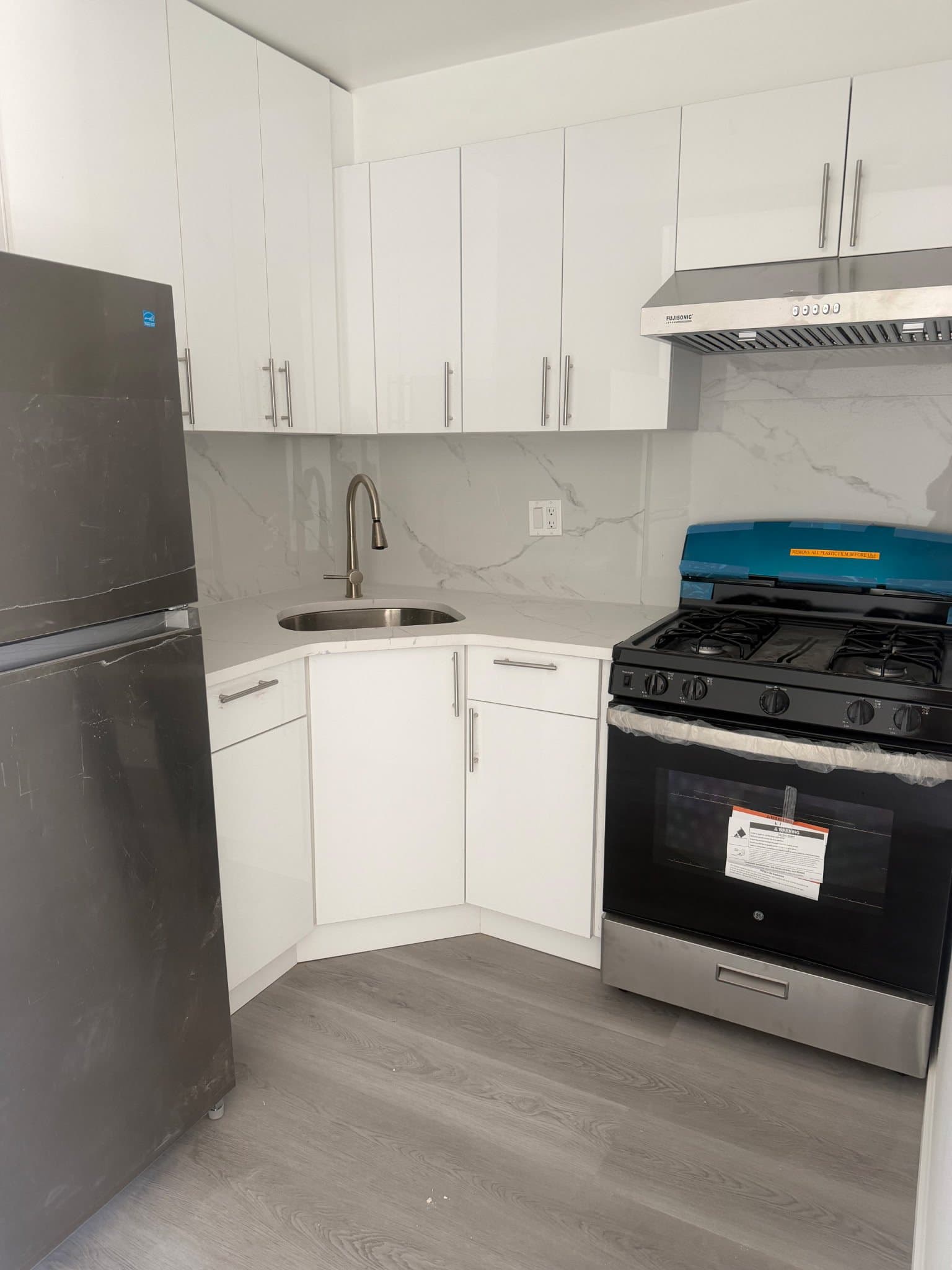 Flushing Townhome: 162nd Street and 45th Ave