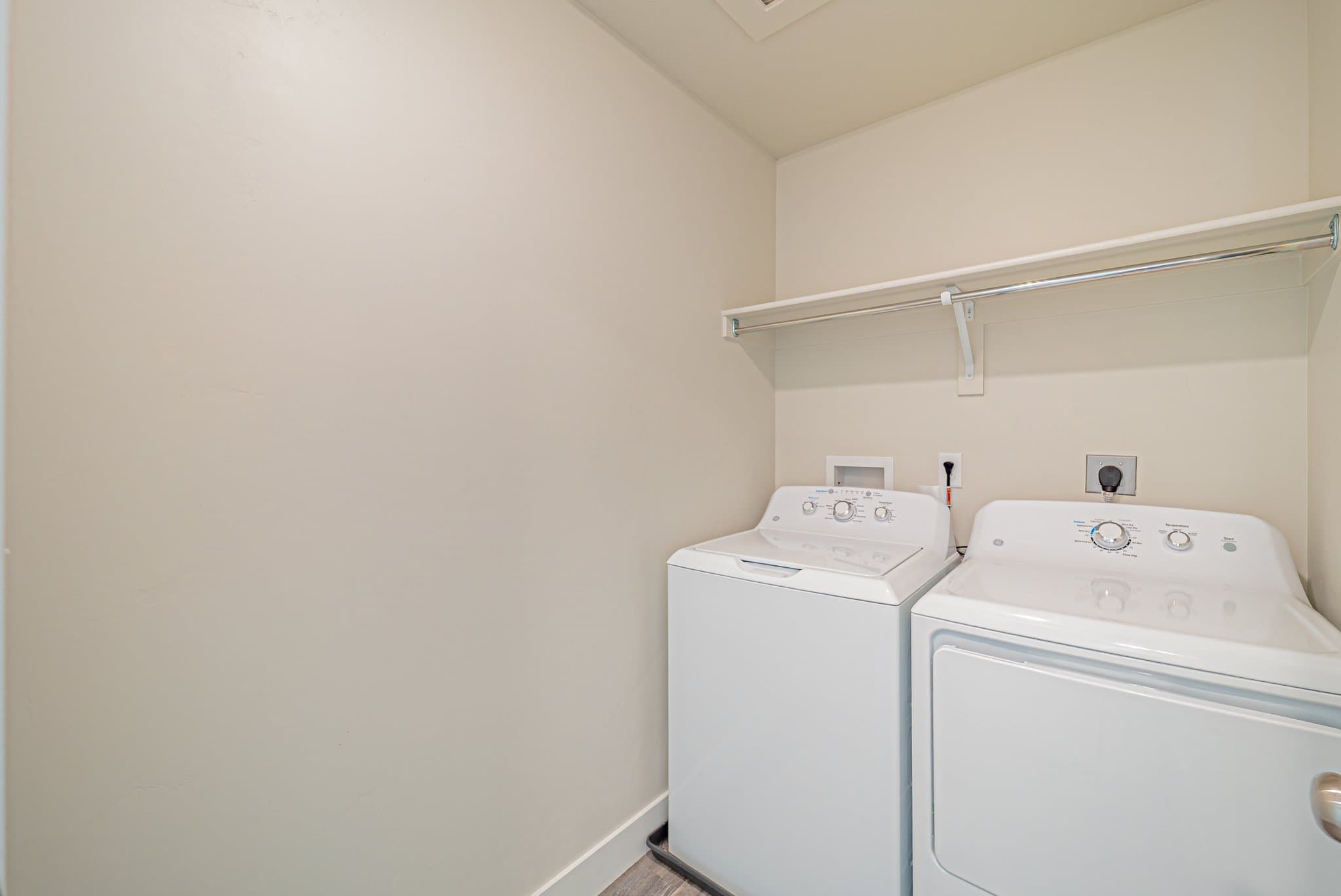 Lehi Single Room: 1453 N 3860 W