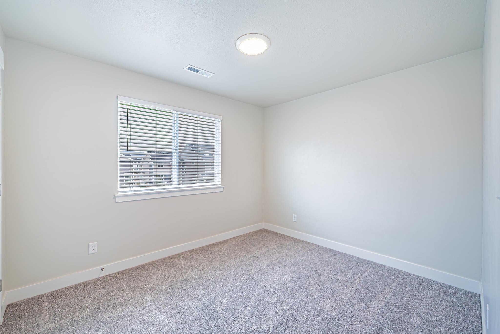 Lehi Single Room: 1453 N 3860 W