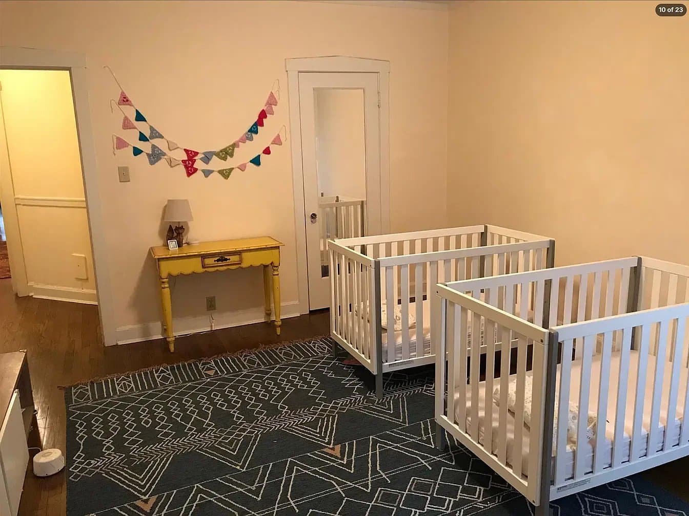 Chicago Apartment: 2737 N Hampden Ct