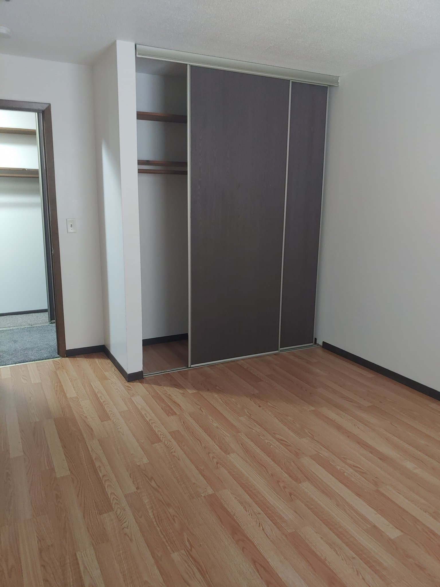 Saint Paul Apartment: 5284 Greenfield Ave