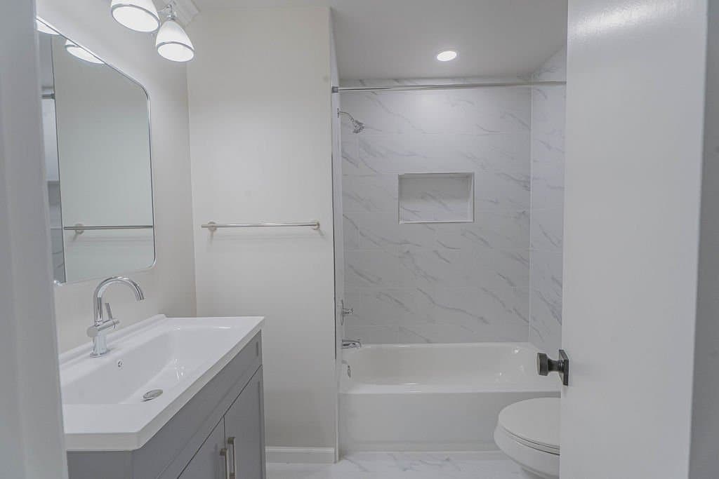Amarillo House: 2911 S Philadelphia St