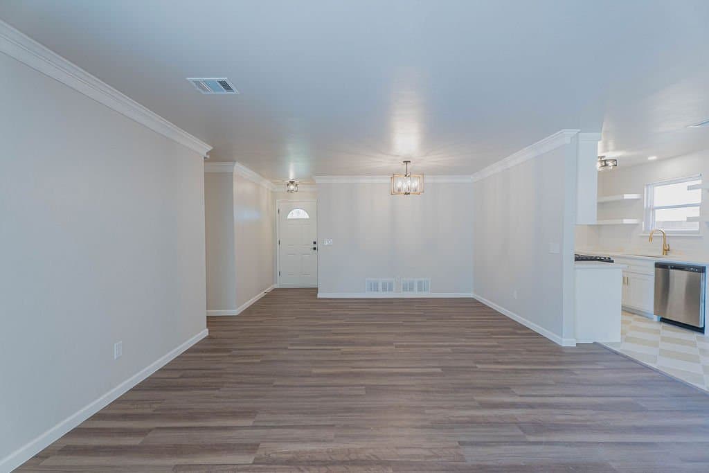 Amarillo House: 2911 S Philadelphia St