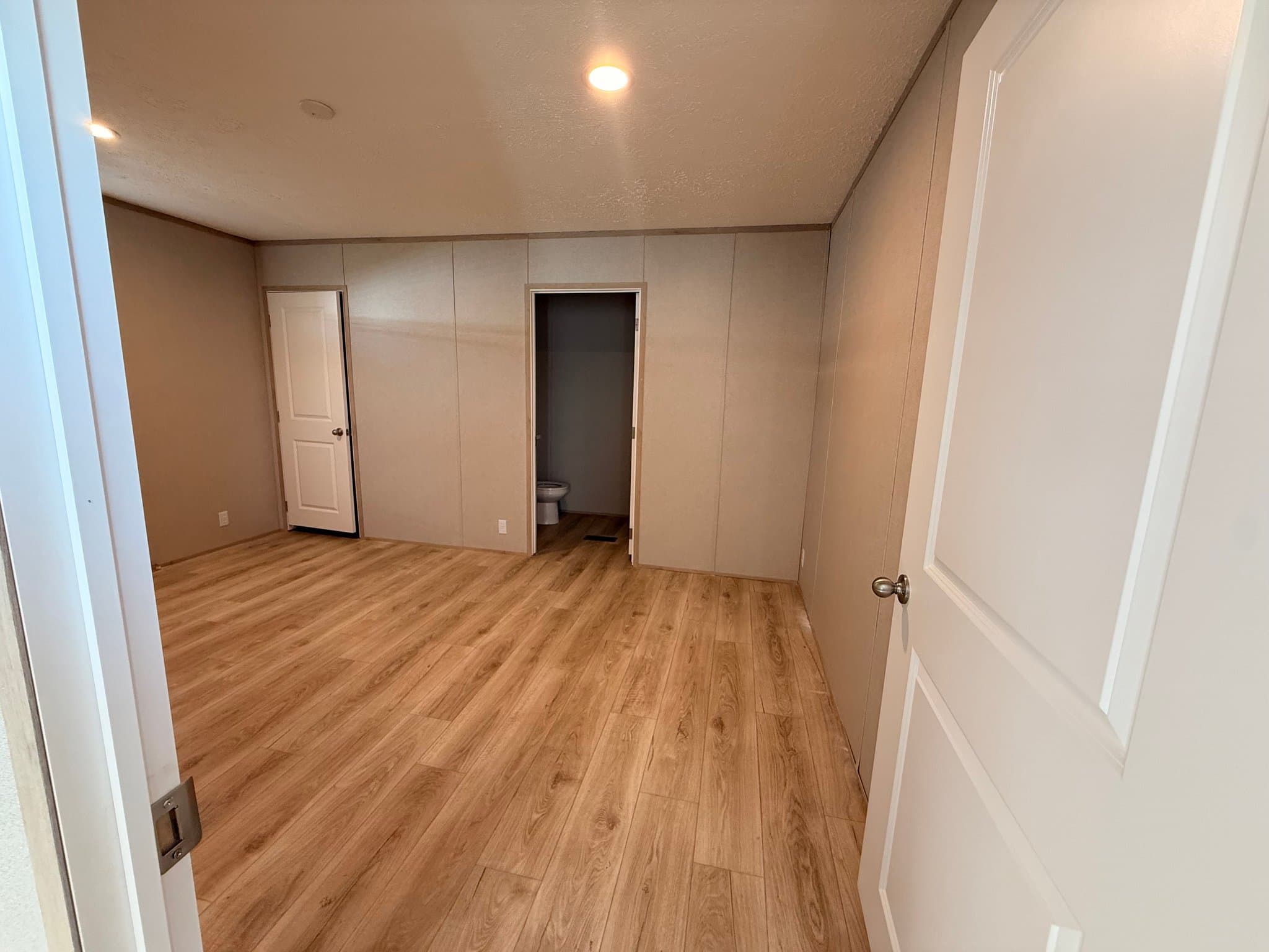 Muncie House: 10 E Dogwood Dr