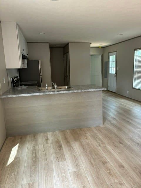 Muncie House: 10 E Dogwood Dr