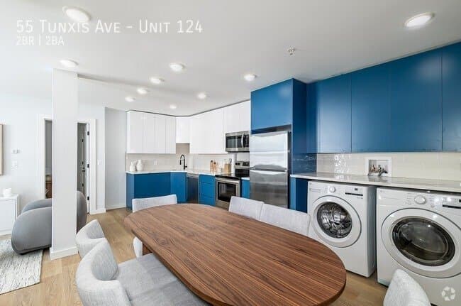 Bloomfield Apartment: 55 Tunxis Ave