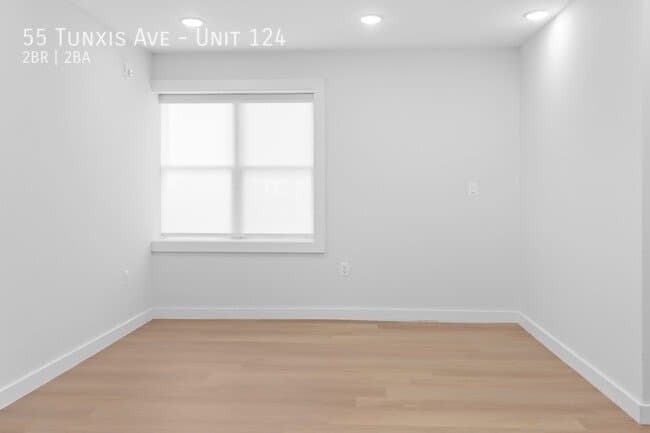 Bloomfield Apartment: 55 Tunxis Ave