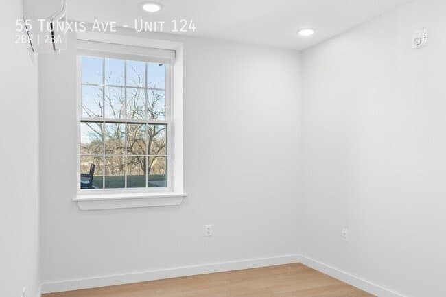 Bloomfield Apartment: 55 Tunxis Ave
