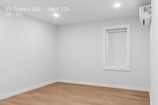 Bloomfield Apartment: 55 Tunxis Ave