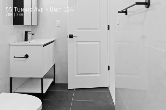 Bloomfield Apartment: 55 Tunxis Ave