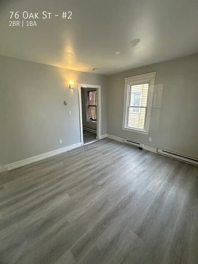 Waterbury Apartment: 76 Oak St