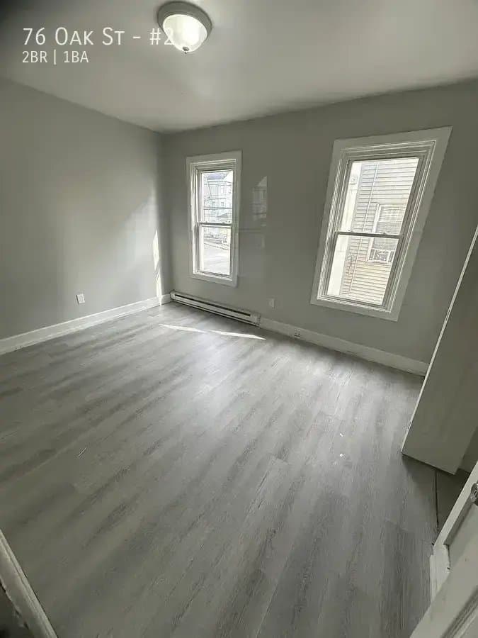Waterbury Apartment: 76 Oak St