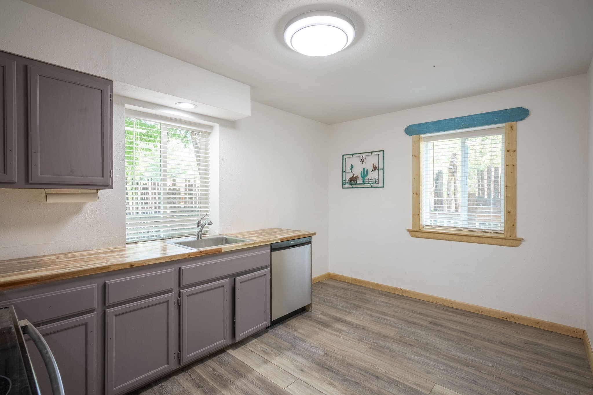Taos Multiplex: 304 Kit Carson Rd