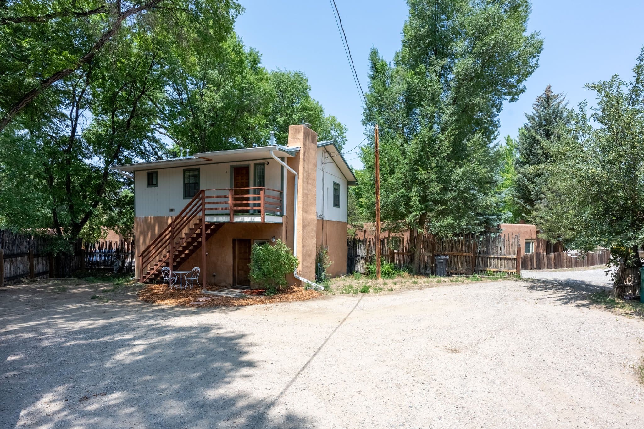 Taos Multiplex: 304 Kit Carson Rd