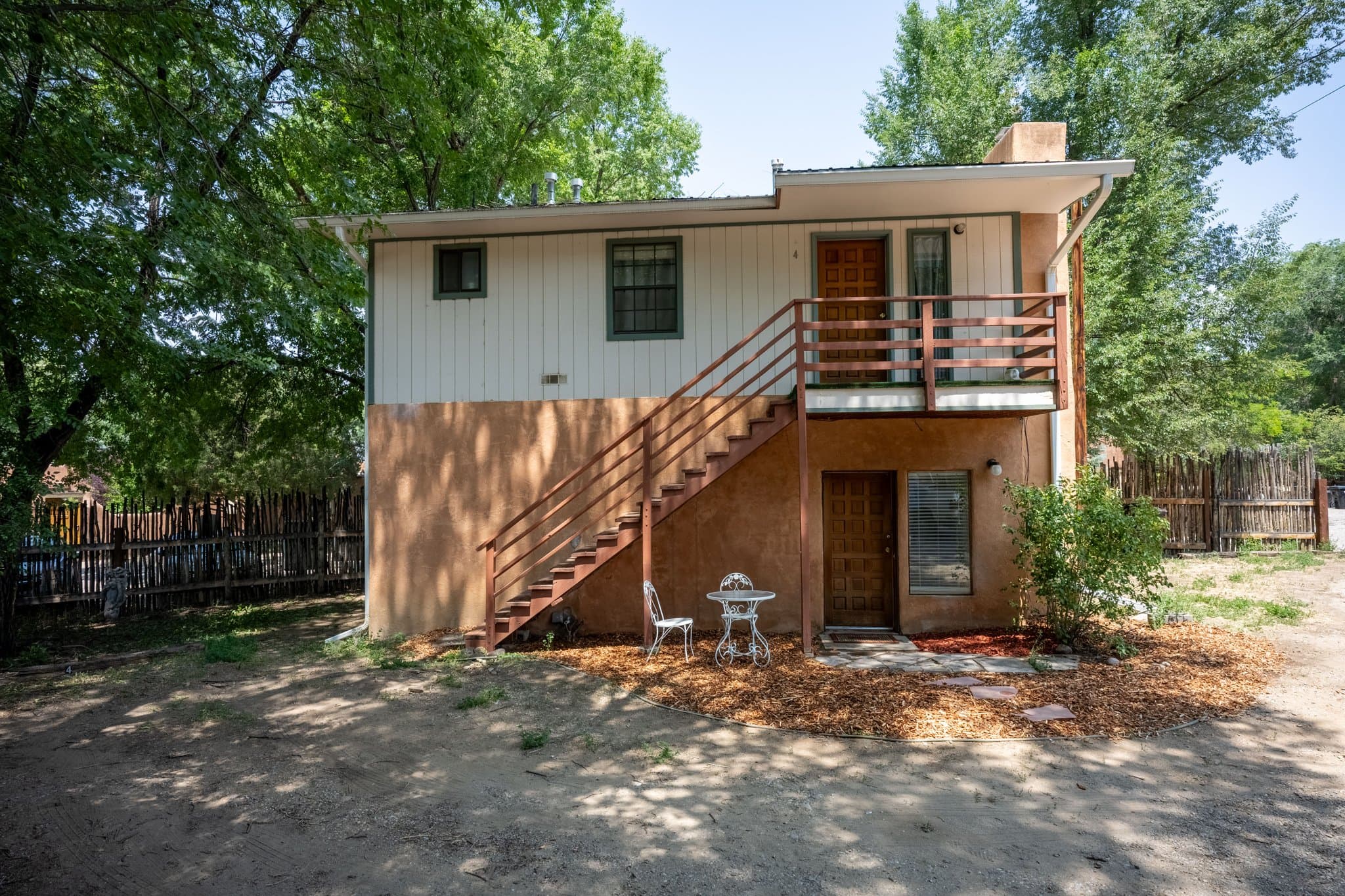 Taos Multiplex: 304 Kit Carson Rd