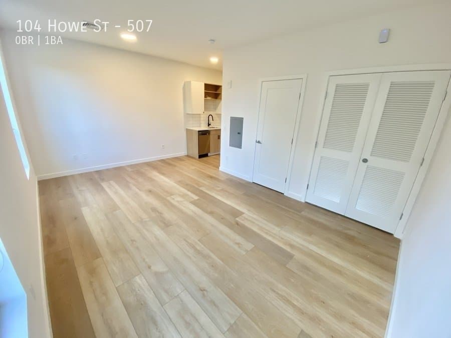 New Haven Apartment: 104 Howe St