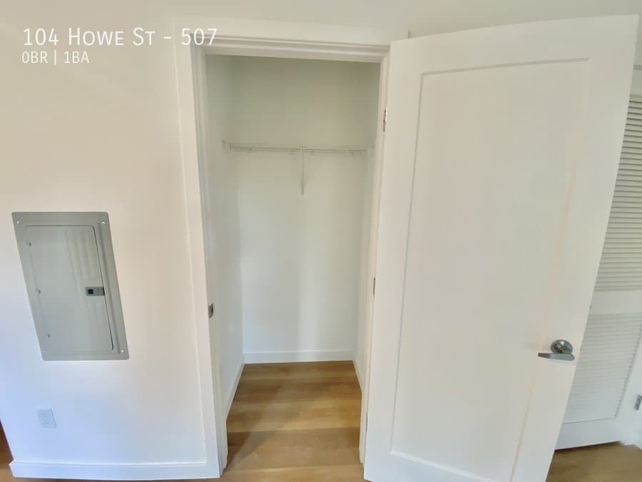 New Haven Apartment: 104 Howe St