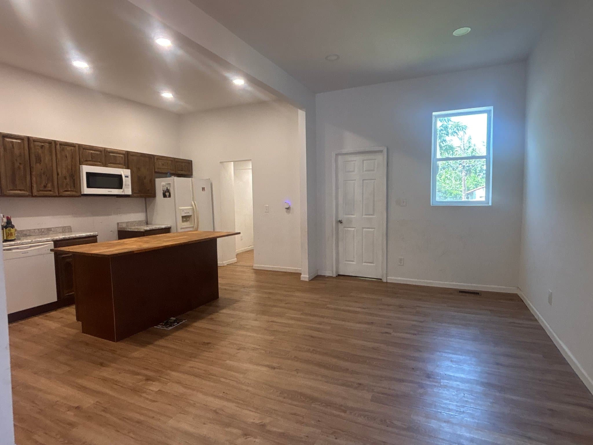 Saint Louis House: 7523 Virigina Avenue