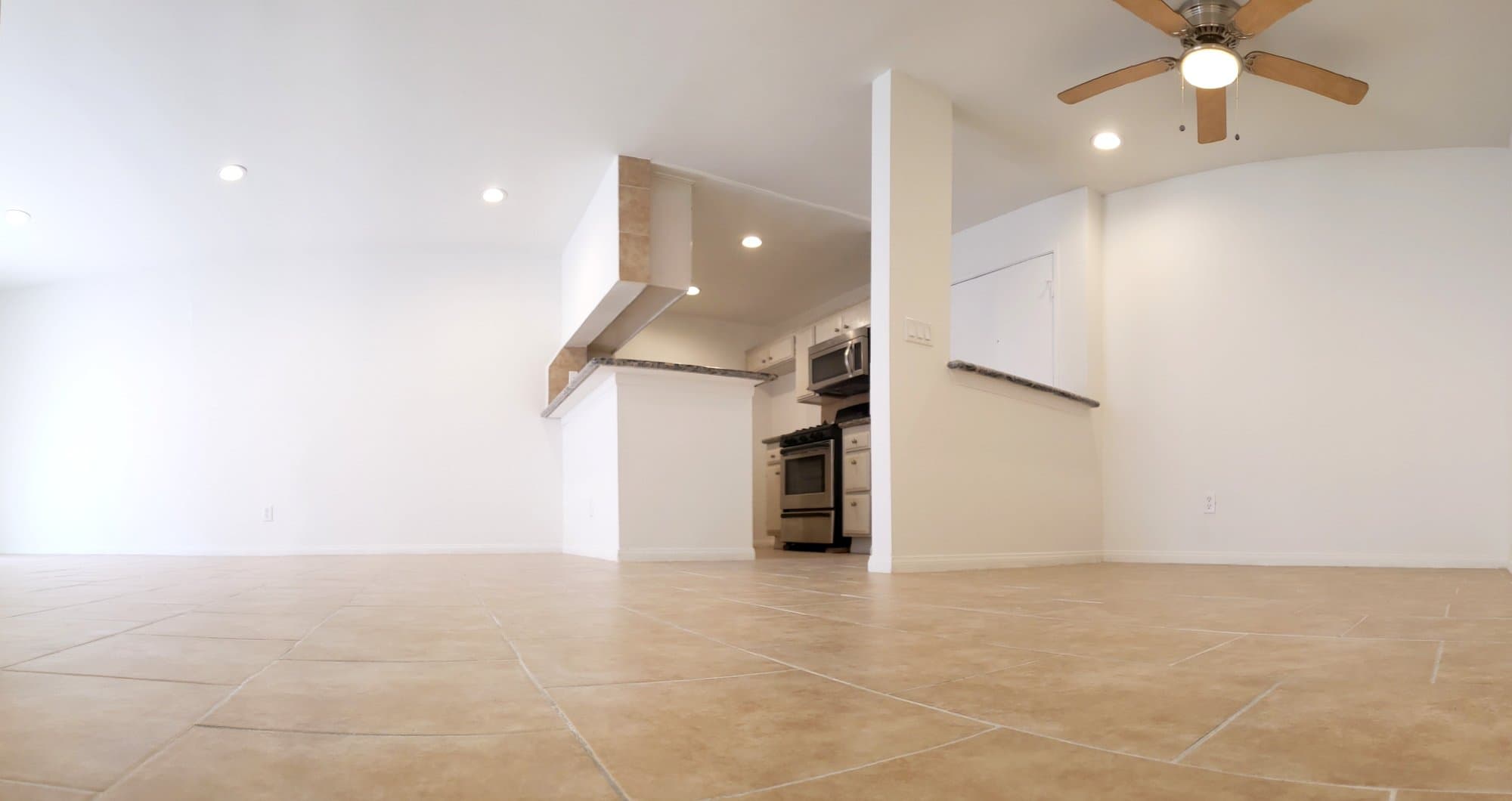 North Hollywood Apartment: 11020 Hesby Street
