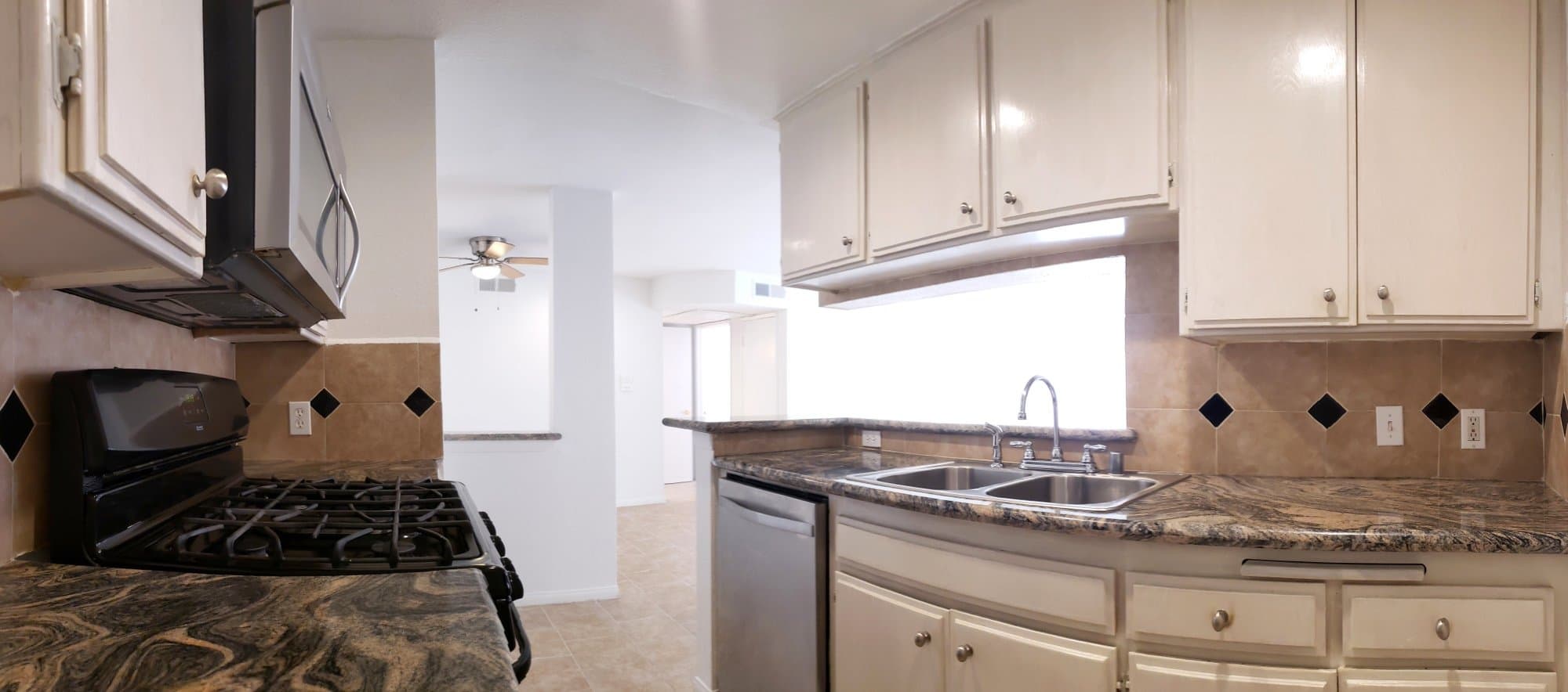 North Hollywood Apartment: 11020 Hesby Street