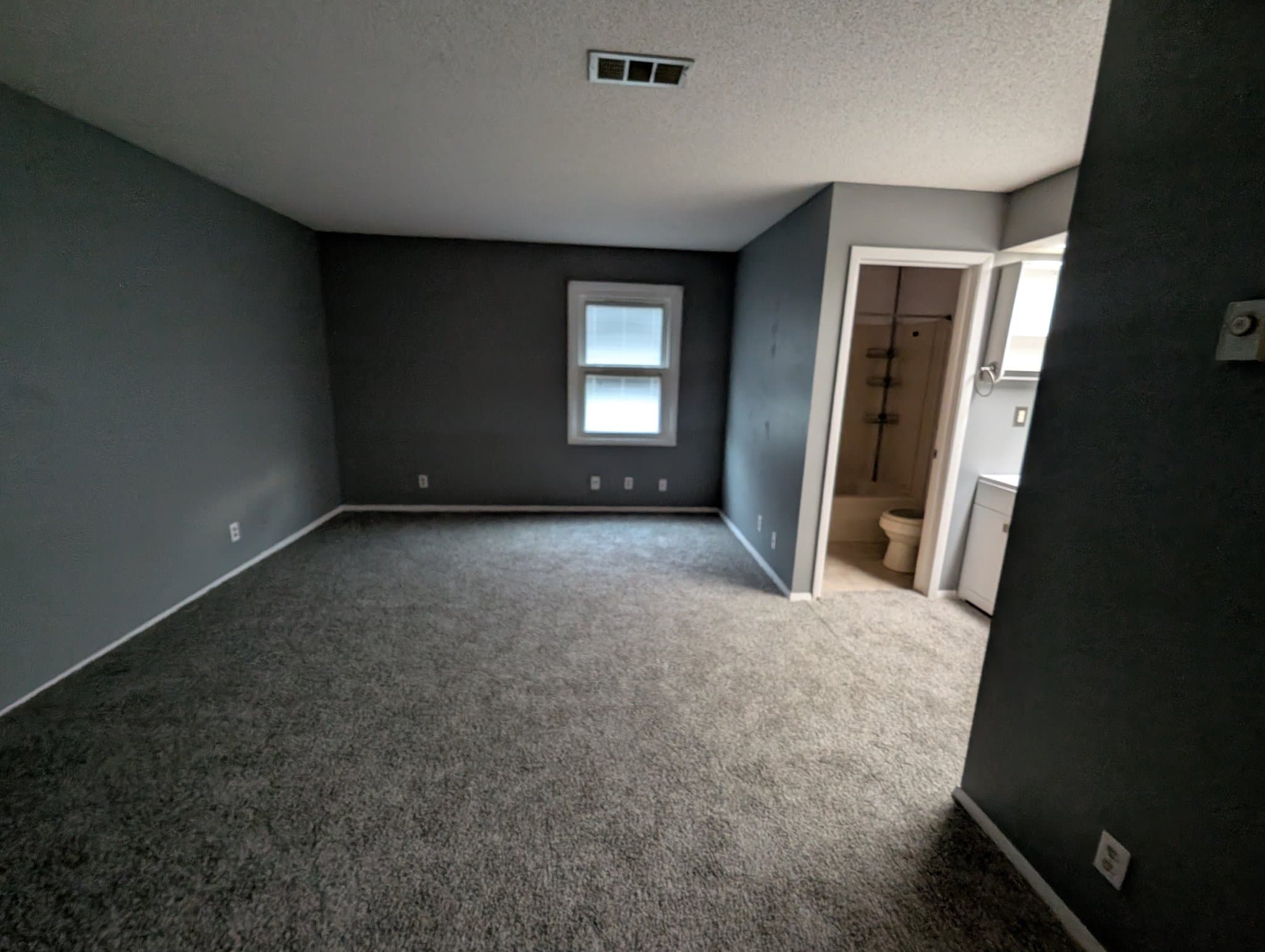 Muncie House: 2113 W. Christy Lane