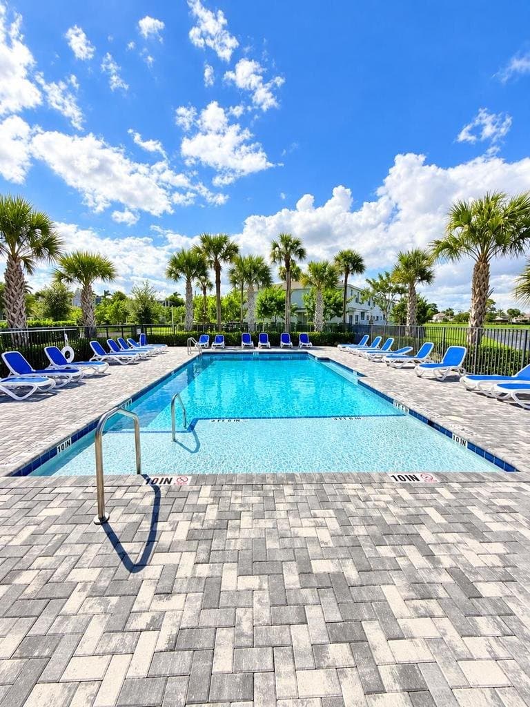 Lake Worth Townhome: 4168 Lagoon Shore Drive