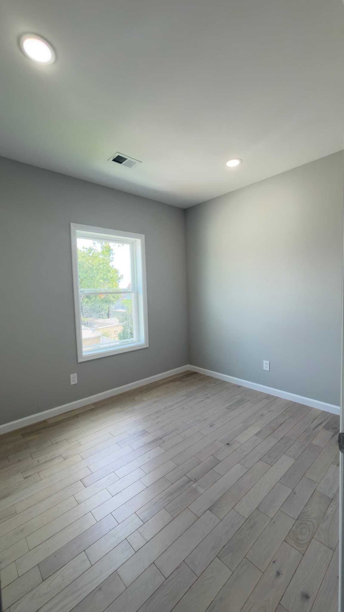 Paterson Townhome: 739 E 23rd Street