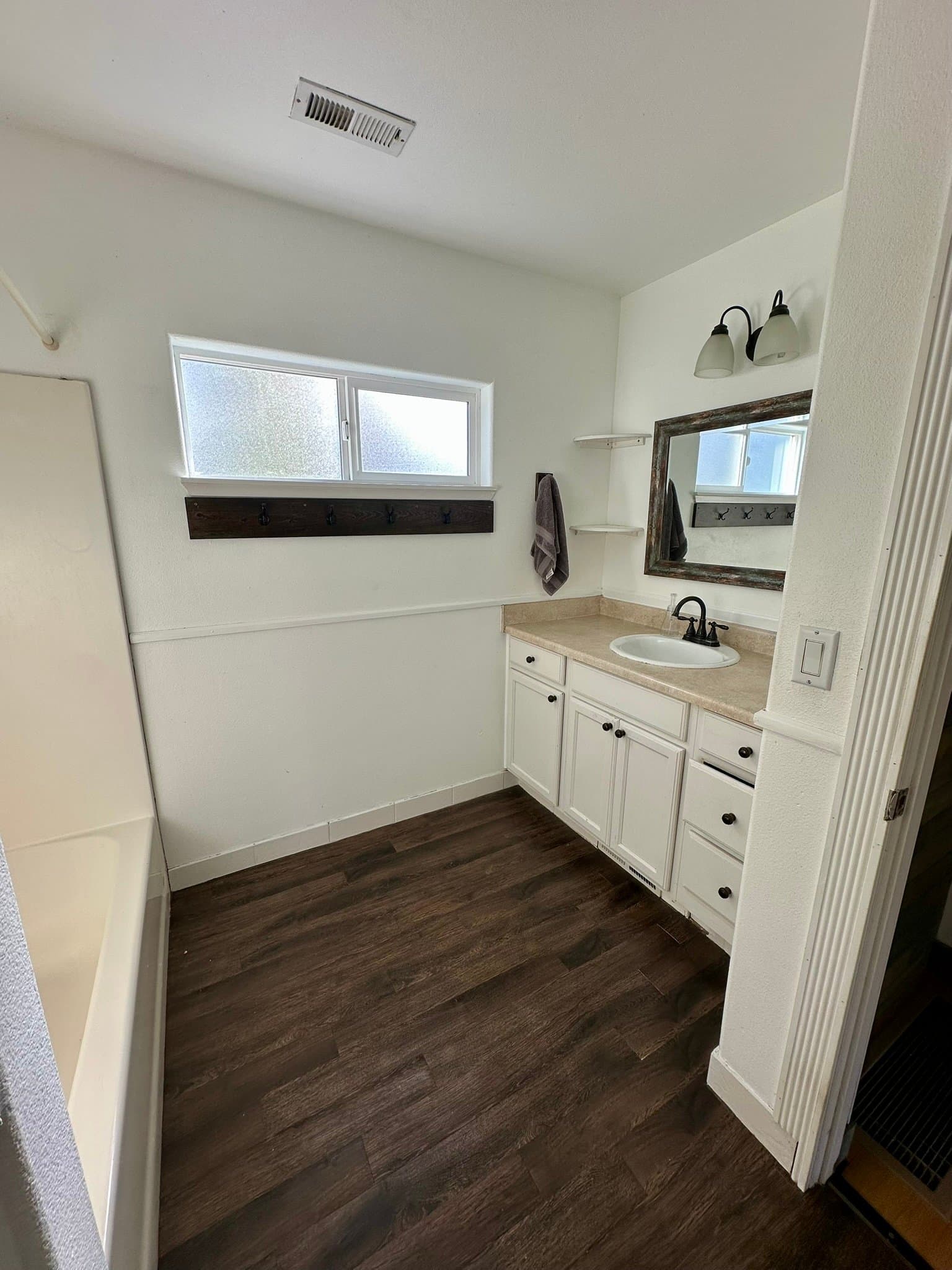 Cornelius House: 1151 N Barlow St