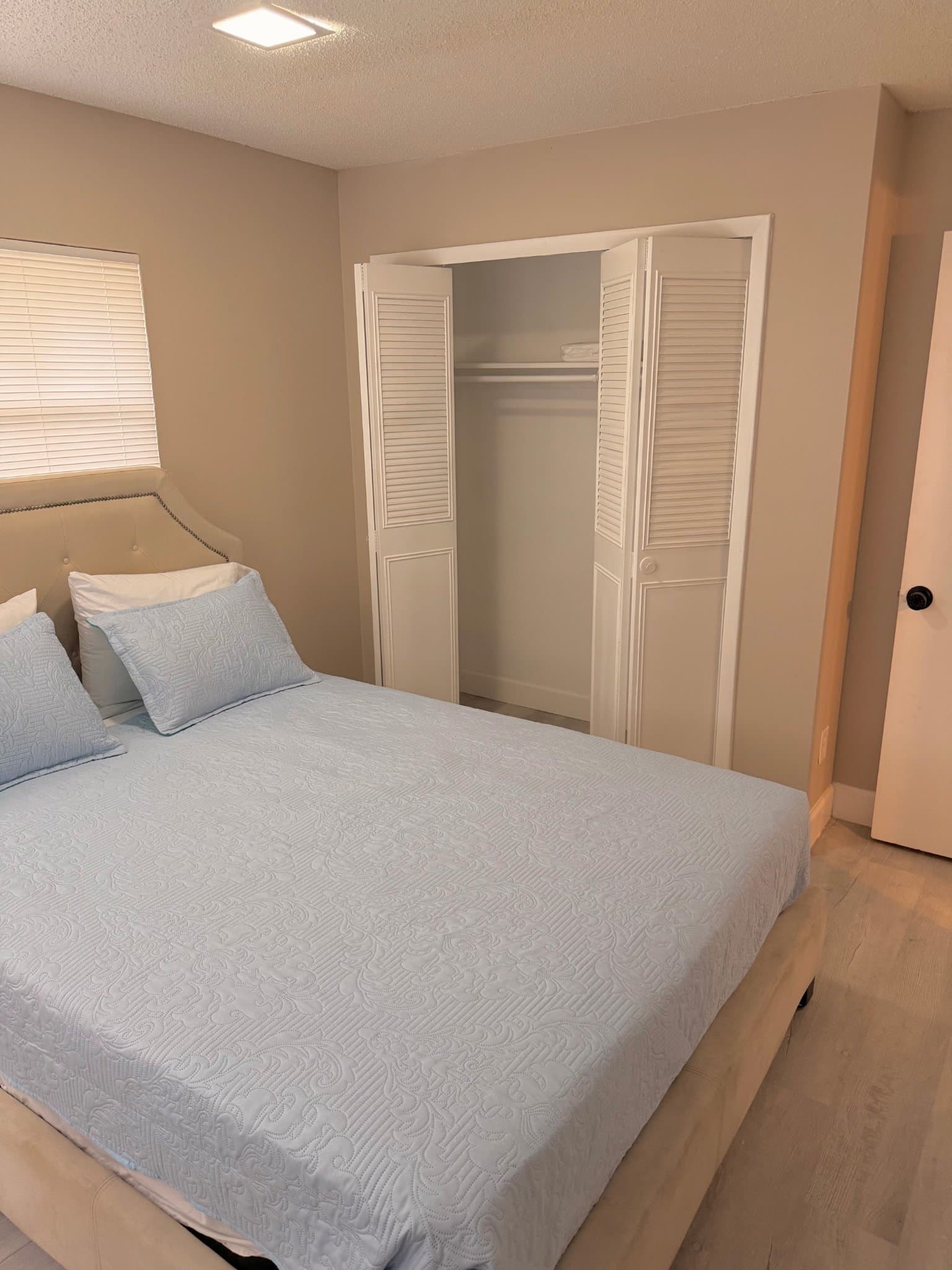 Sanford House: 127 Hidden Lake Dr