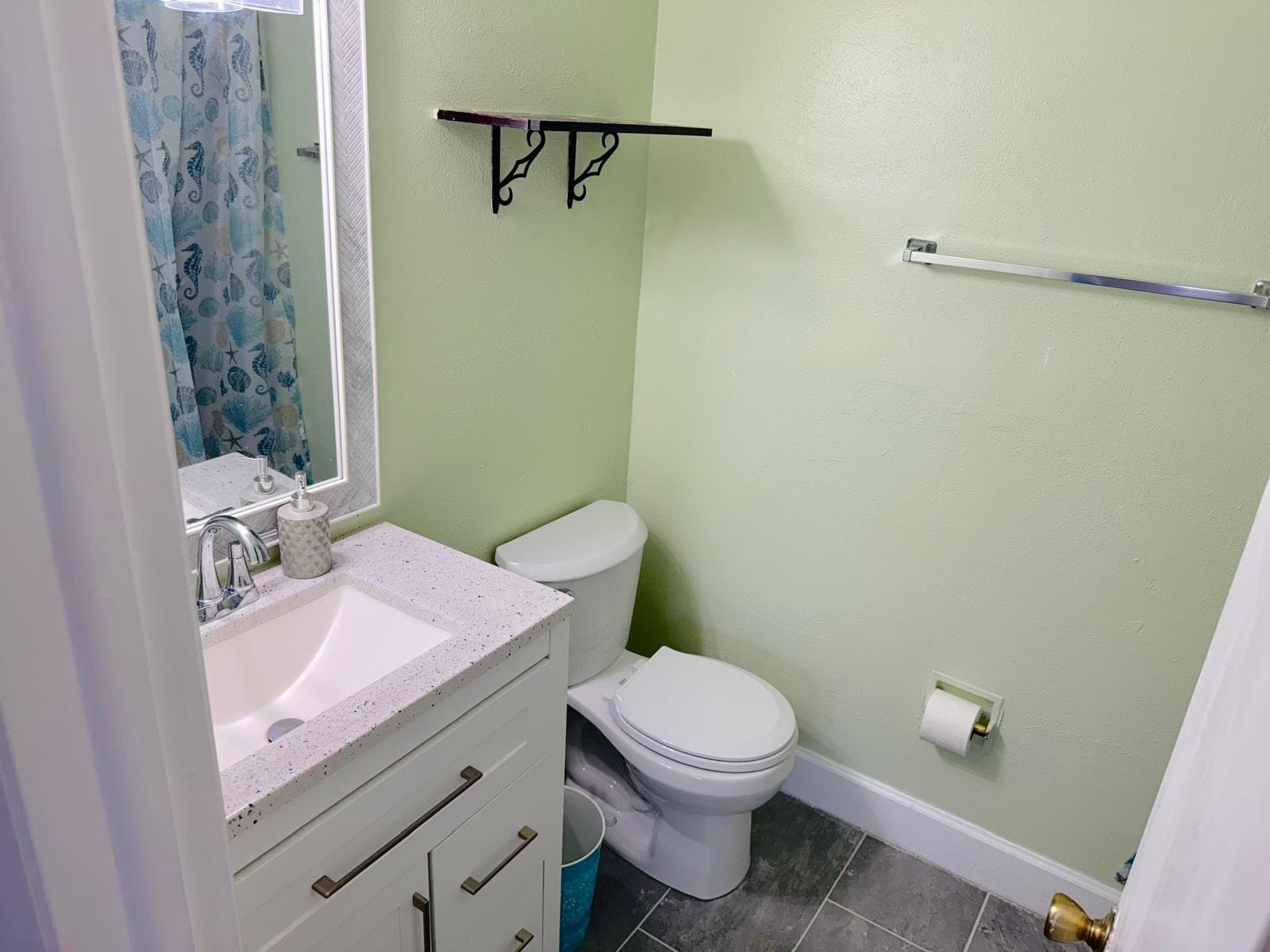 Sanford House: 127 Hidden Lake Dr